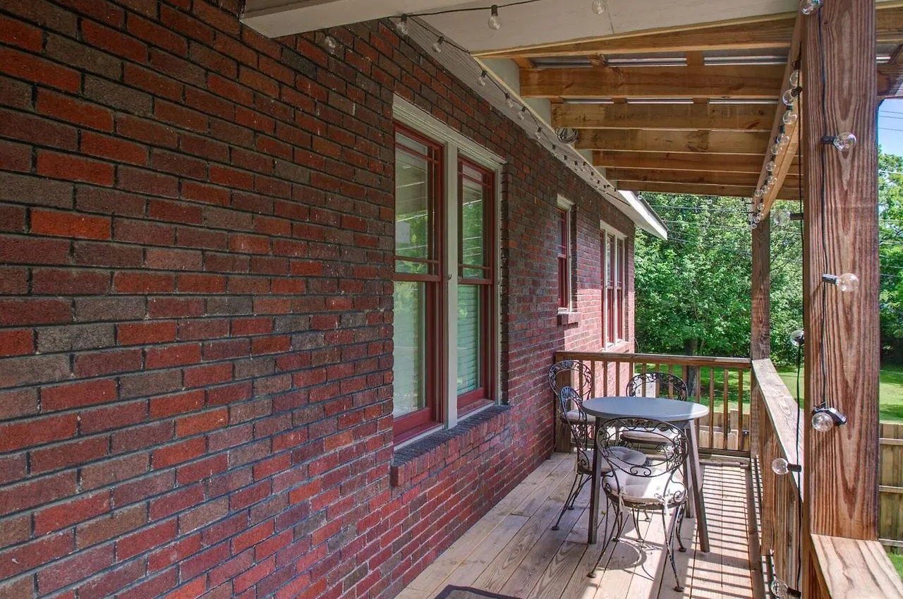 Belmont Blvd Bed And Breakfast Nashville Bed & Breakfast