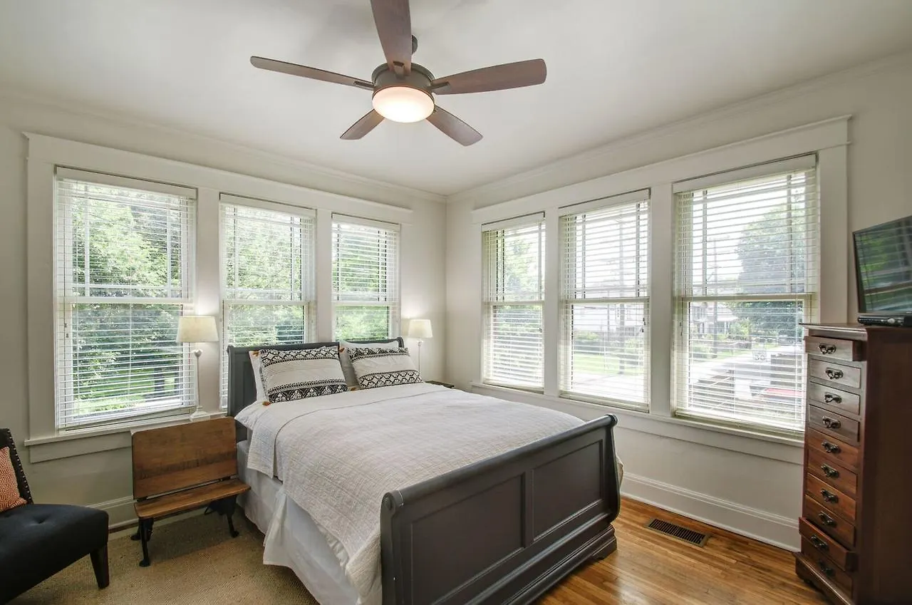 Bed & Breakfast Belmont Blvd Bed And Breakfast Nashville